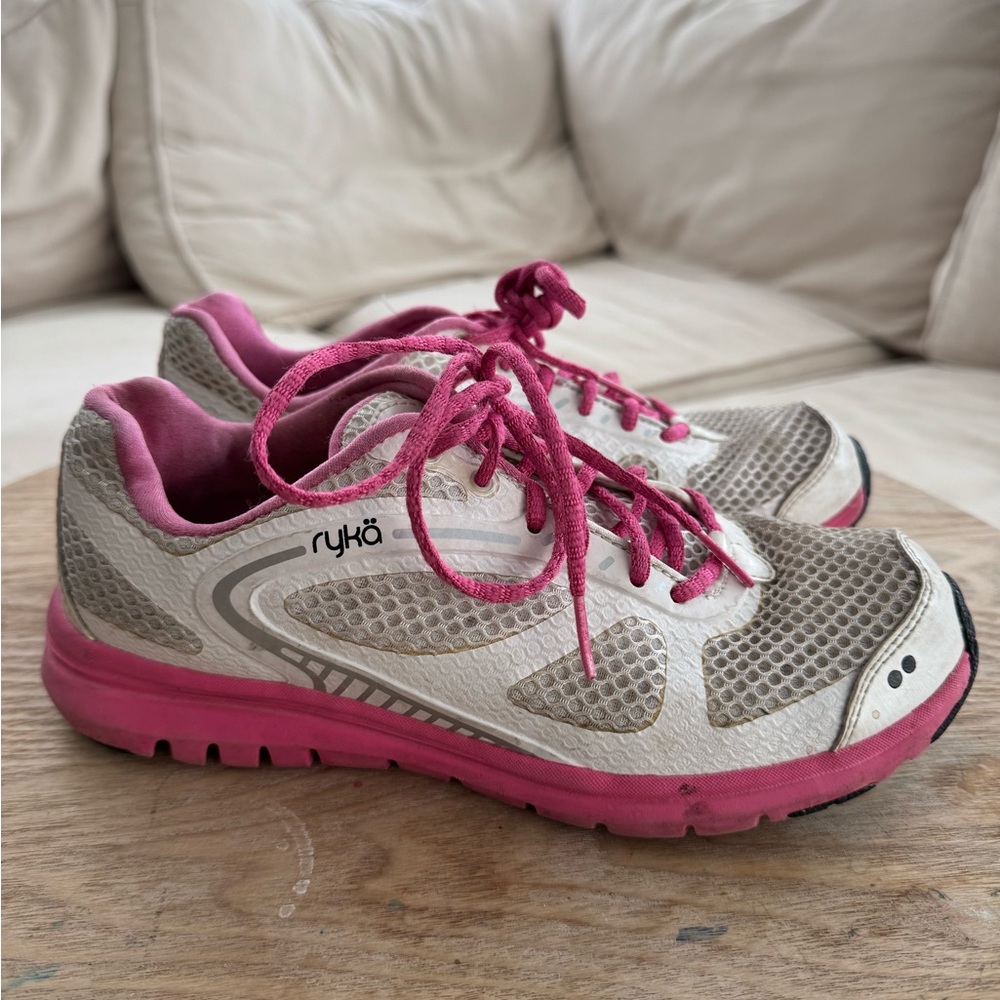 RYKA Kelly Ripa Transition White And Pink Trainer Running Sneakers Size 7